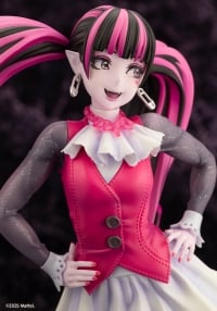 MONSTER HIGH美少女 ドラキュローラ