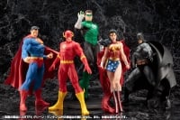 DC UNIVERSE GREEN LANTERN ARTFX STATUE