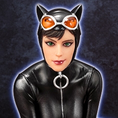 DC COMICS CATWOMAN ARTFX+ STATUE