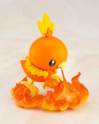 Pokémon May with Torchic ARTFX J STATUE