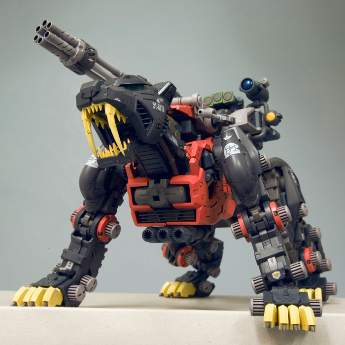 セイバータイガー シュバルツ仕様 | プラモデル | KOTOBUKIYA
