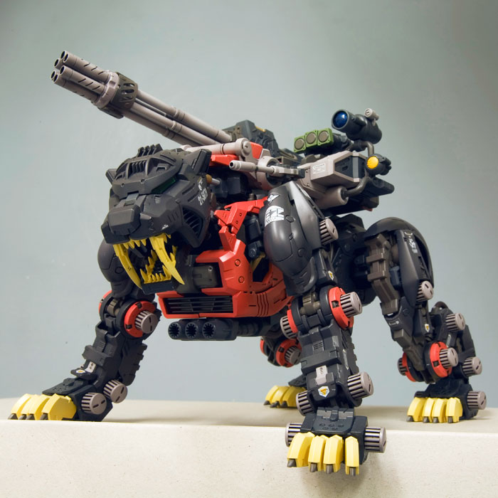 セイバータイガー シュバルツ仕様 | プラモデル | KOTOBUKIYA